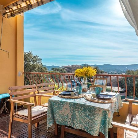 L'Odyssee Provencale, Un Duplex De Charme De 2 Chambres Au Pied Du Village Medieval De Bormes-Les-Mimosas, Offrant Des Prestations Haut De Gamme Et Une Superbe Vue Sur Le Massif Des Maures المظهر الخارجي الصورة